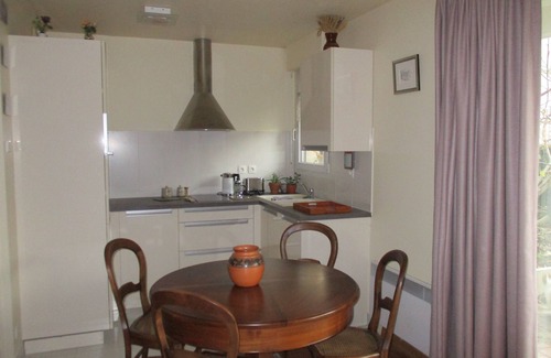 Quartier Centre Ville Apartamento | Estudio con jardin soleado