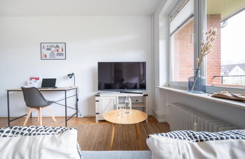 Nordstadt Apartamento | Studioapartment mit Küche und großem Balkon