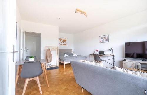 Nordstadt Apartamento | Studioapartment mit Küche und großem Balkon