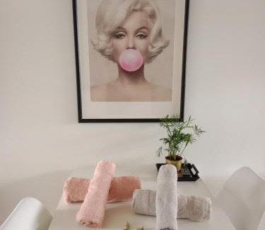 Bouaye Casa | "Studiocaroline44", 2 studios entre la ville et la mer, parking, cuisine, moins de 15min de l'aéroport