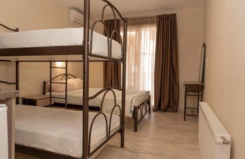 Karpenisi Hotel | Studios for rent Hermanos