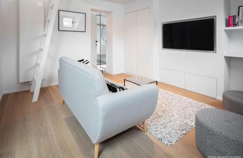 Chatelain Apartamento | Studios fully equipped near Place Stephanie