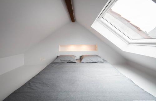 Chatelain Apartamento | Studios fully equipped near Place Stephanie