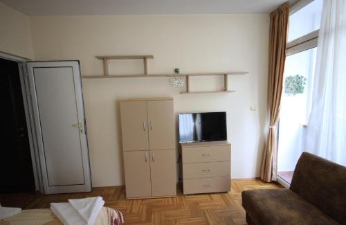 G.K. Bratya Miladinovi Apartamento | Studios near to Burgas Free University