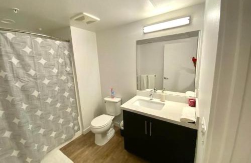 Little Armenia Apartamento | Studios Universal 10 min drive FREE parking and WIFI