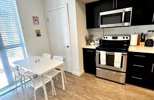 Little Armenia Apartamento | Studios Universal 10 min drive FREE parking and WIFI