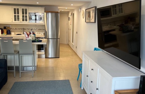 Playa del Aguila Apartamento | STUNNING WATERFRONT APT 2 BEDROOMS & BEACH DIRECT ACCESS