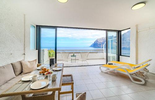 Los Gigantes Apartamento | Stunning cliffs and ocean view in Los Gigantes