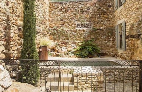 La Capelle-et-Masmolene Casa | Idílica casa de pueblo con patio y la piscina