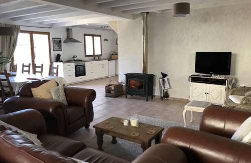 Saint-Martin-de-Gurson Otro | Stunning, 4 ⭐️ relaxing, peaceful, private pool, fishing lake sleeps 18 Dordogne