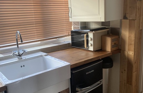 Queensbury Cabaña | Stunning 1-bed Cottage in Halifax