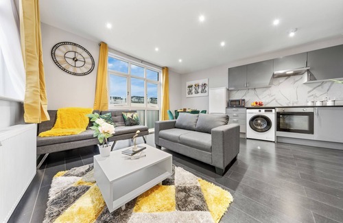 High Barnet Apartamento | Stunning 1-Bed Flat- London City-Sleeps 4- Parking Available- Book Instantly!