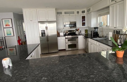 Plymouth Casa | Stunning 160 degree Direct Ocean Views! Renovated & well appointed Bluff House