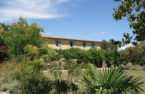 Lorgues Casa | Bastide del siglo XVIII en pueblo con gran jardín y piscina.