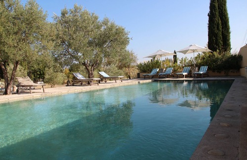 Lorgues Casa | Bastide del siglo XVIII en pueblo con gran jardín y piscina.