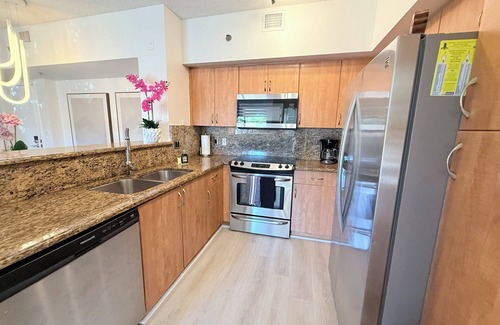 Aventura Apartamento | Stunning 2/2 Apt in Aventura @ Yacht Club
