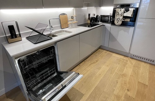 Bristol Floating Harbour Apartamento | Stunning 2-Bed Apartment in Bristol with Parking