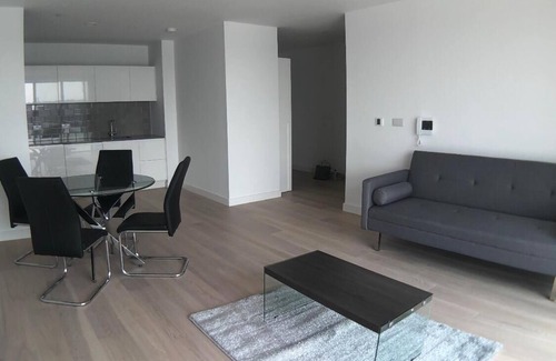 Docklands Apartamento | Stunning 2-bed Apartment in London