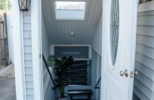 Revere Casa | Stunning 2 bed apt in Revere 15 mins to Boston
