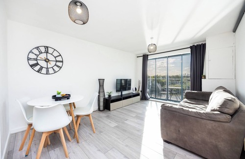 East Ham South Apartamento | Stunning 2 Bed Flat With City Viewsn