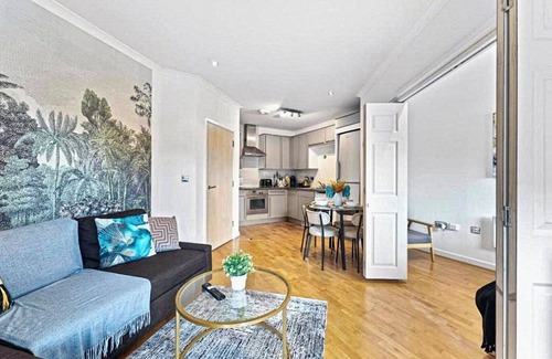 Castle Quarter Apartamento | Stunning 2-Bed in Cardiff with Balcony