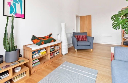Shacklewell Apartamento | Stunning 2Bed Apt w/Juliette Balcony in Dalston