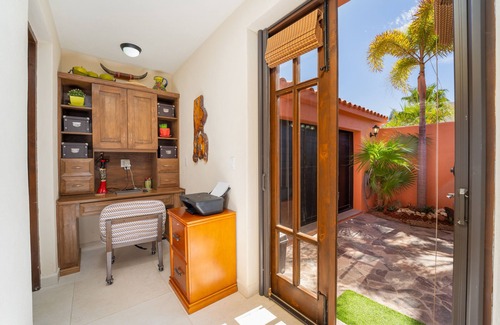 Nopolo Casa | Stunning 2 Bedrooms & 2 Baths Home, Amazing Mountain Views
