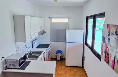 Sabana Abajo Apartamento | Stunning 2 BR Private Apartment with Free Laundry & Parking