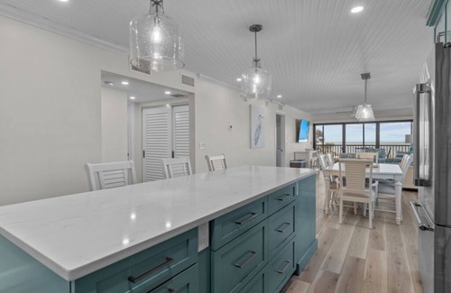 Sanibel Condominio | Stunning 2BR/2BA With Panoramic Gulf Front Views, Fully Remodeled!