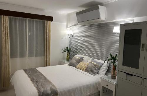 Ususan Apartamento | Stunning 2BR apt, 65 sq m Netflix at Rosewood Pointe Residences near BGC