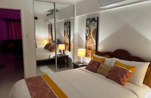 Ususan Apartamento | Stunning 2BR apt, 65 sq m Netflix at Rosewood Pointe Residences near BGC