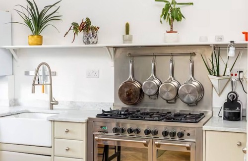De Beauvoir Apartamento | Stunning 2BR Apt w/Patio in Dalston, 2 min to Tube