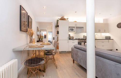 Kilburn Apartamento | Stunning 2BR Flat w/private Garden, Kilburn
