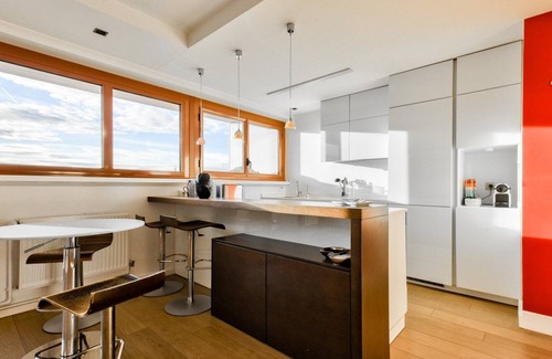 Plaisance Apartamento | Stunning 2BR Flat with pool & balcony view on Eiffel Tower