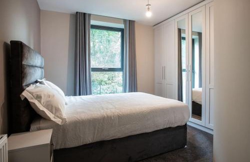 Belfast Apartamento | Stunning 2BR next to the City Airport BHD - Free Parking