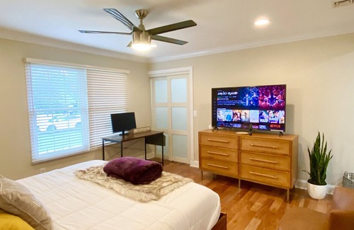 Wanamassa Casa | Stunning 2BR ranch a stone’s throw away from Asbury Park.