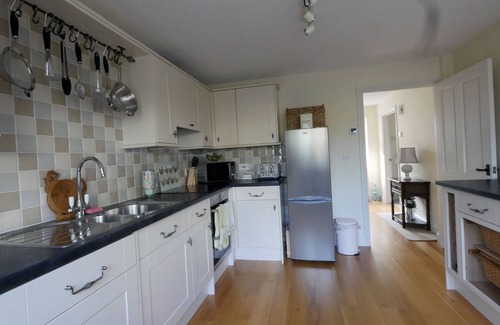 Evershot Cabaña | Stunning 3-bed Cottage in Dorchester