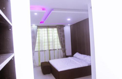 Lagos Casa | Stunning 3-Bed House in Lagos