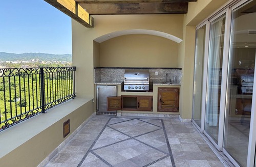 Flamingos Complejo | Stunning 3‑Bedroom Ocean‑View Penthouse – Christmas Week 2025 Villa La Estancia
