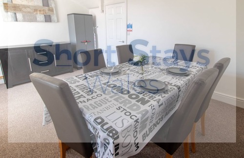 Gelligaer Casa | Stunning 3 bedroom House in Penpedairheol!