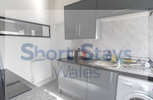 Gelligaer Casa | Stunning 3 bedroom House in Penpedairheol!