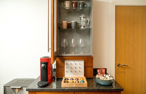 Greenwich West Apartamento | Stunning 3 Bedroom Flat, with Parking, Sleeps Six, Near Greenwich Park