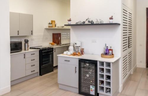 Harare Apartamento | Stunning 3 bedroom house near Harare Airport -2297