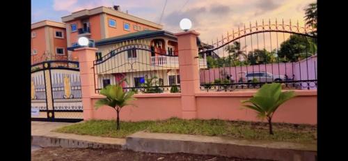 Limbe Casa | Stunning 3-Bedrooms GuestHouse in Limbe Cameroon