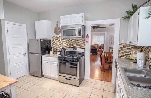 Denver Heights Cabaña | Stunning 3 BR Home Near DT Alamodome - Riverwalk