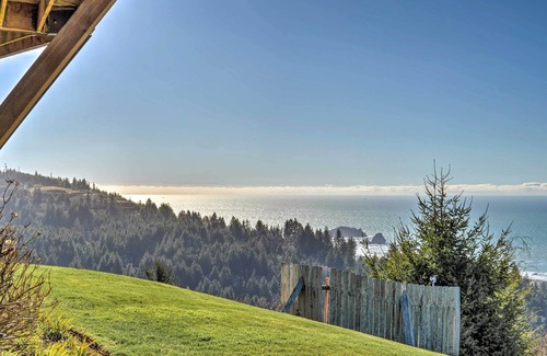 Smith River Apartamento | Stunning 360 Ocean Views, Near Redwoods NP!
