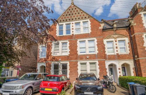 Wimbledon Apartamento | Stunning 3B2Ba Huge entertaining space and hottub!