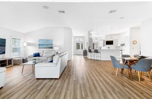The Villages Casa | Stunning 3BR 2BA with heated pool and water view