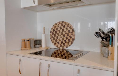 Banora Point Apartamento | Stunning 3BR Oceanview Retreat