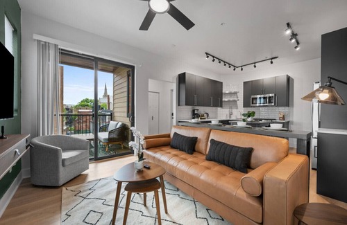 Shadyside Apartamento | Stunning 3BR Penthouse Suite| 2 decks| A+ Location